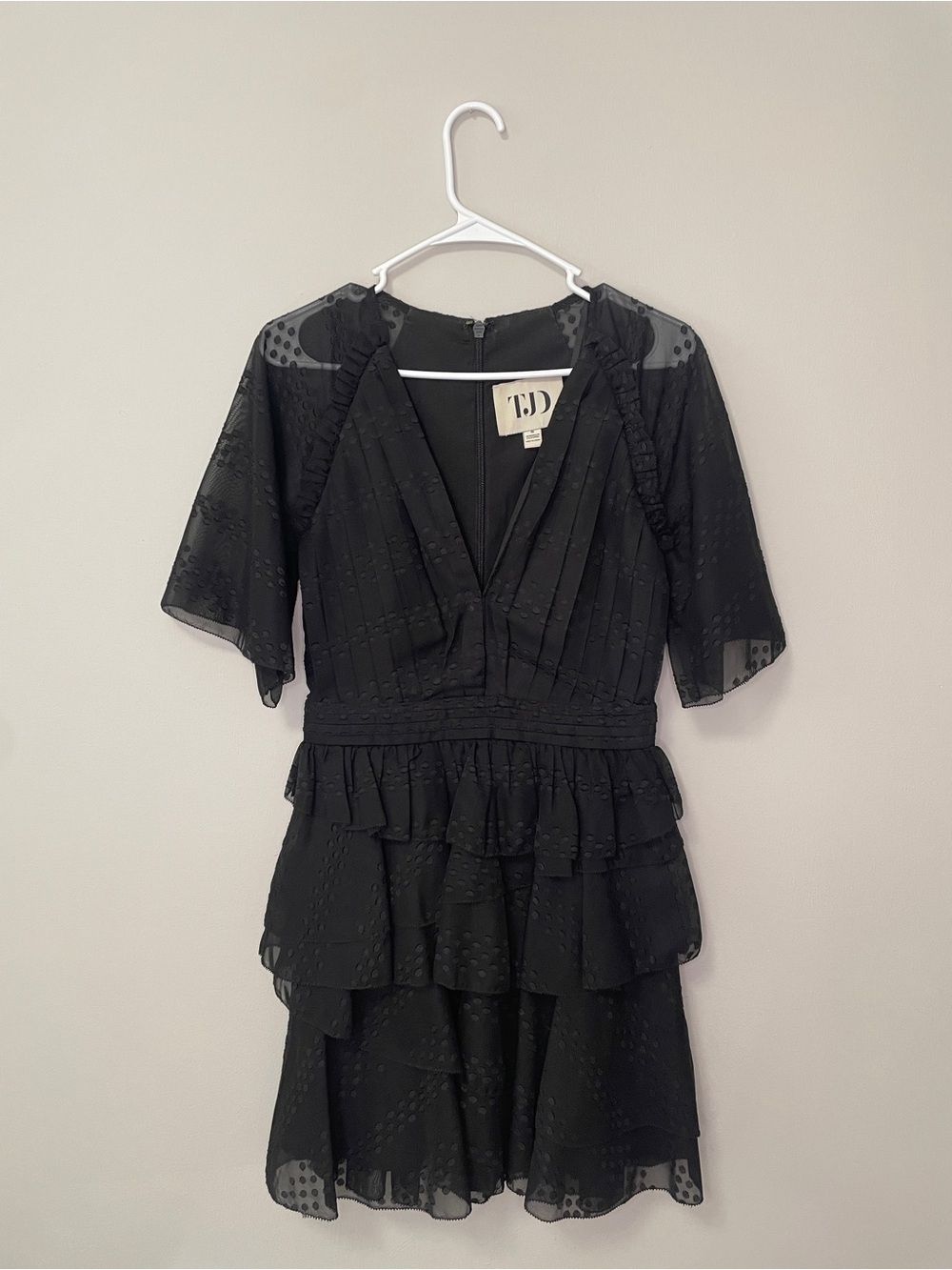 NWOT TJD Black Tiered V-Neck Cocktail Dress